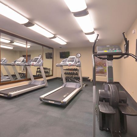 Holiday Inn Express & Suites Fayetteville University Of Arkansas Area By Ihg Exteriör bild